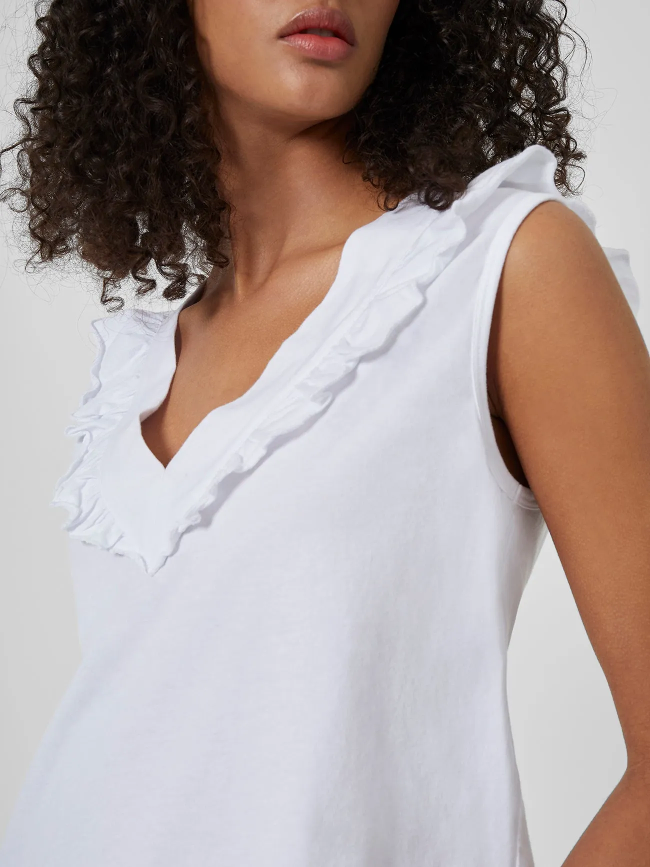 Perinne Organic V Neck Ruffle Top
